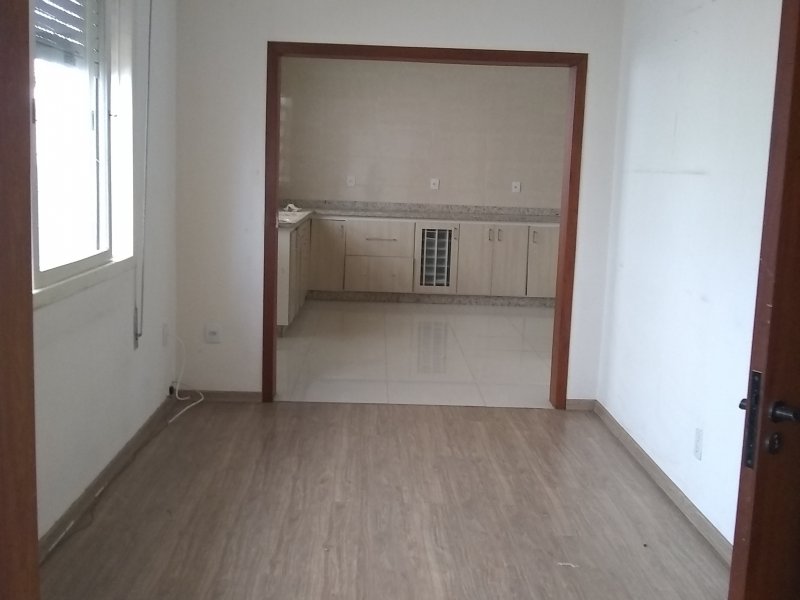 Casa à venda Liberdade com 350m² e 4 quartos por R$ 680.000 - 1701708166-sala-jantar.jpg