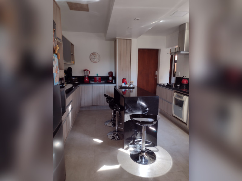 Casa de condomínio à venda Parque Rural Fazenda Santa Cândida com 190m² e 3 quartos por R$ 950.000 - img-20220501-103411330.jpg