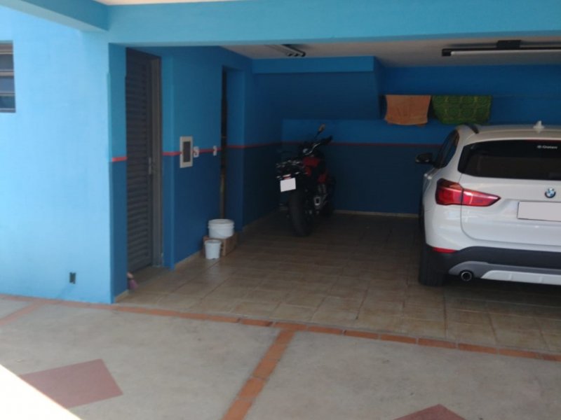 Casa à venda Jardim Civitas com 500m² e 5 quartos por R$ 2.500.000 - 1303988310-acesso-a-dois-pequenos-quartos-de-ferramentas-e-outros.jpeg