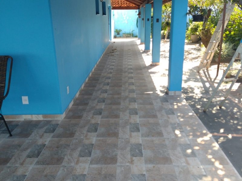 Casa à venda Jardim Civitas com 500m² e 5 quartos por R$ 2.500.000 - 1829299052-area-acesso-porta-balcao-quarto-casal.jpeg