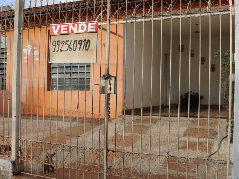 Casa à venda Vila Furlan com 250m² e 3 quartos por R$ 260.000 - 1083633767-img-5100.JPG