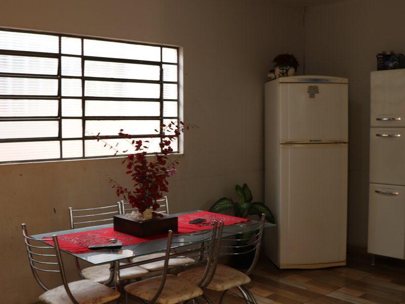 Casa à venda Vila Furlan com 250m² e 3 quartos por R$ 260.000 - 1373260105-img-5065.JPG