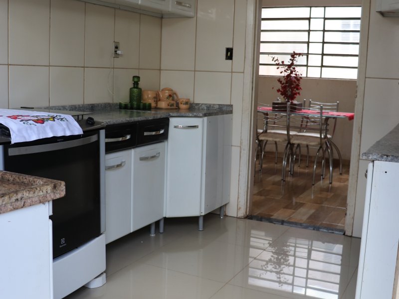 Casa à venda Vila Furlan com 250m² e 3 quartos por R$ 260.000 - 1778703397-img-5096.JPG