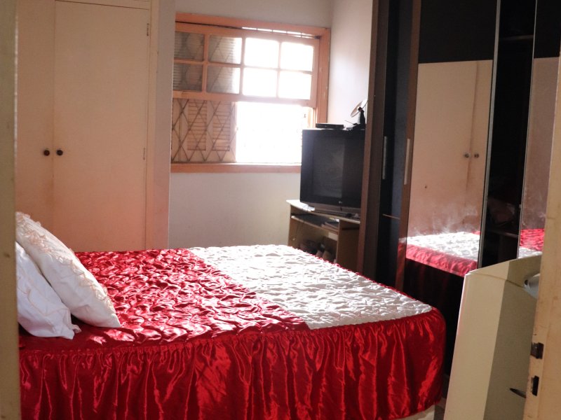 Casa à venda Vila Furlan com 250m² e 3 quartos por R$ 260.000 - 43140212-img-5077.JPG