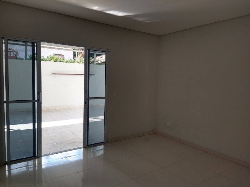 Casa à venda Beija Flor com 300m² e 3 quartos por R$ 450.000 - 1256985910-img-20220416-145933651-hdr.jpg