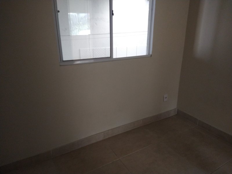 Casa à venda Beija Flor com 300m² e 3 quartos por R$ 450.000 - 2038626134-img-20220416-144359491.jpg