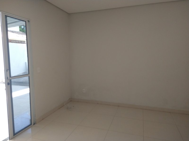 Casa à venda Beija Flor com 300m² e 3 quartos por R$ 450.000 - 756330683-img-20220416-145921716.jpg