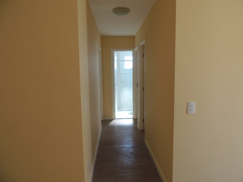 Apartamento à venda Vila Ipe com 73m² e 3 quartos por R$ 260.000 - 1678687910-corredor-4.JPG