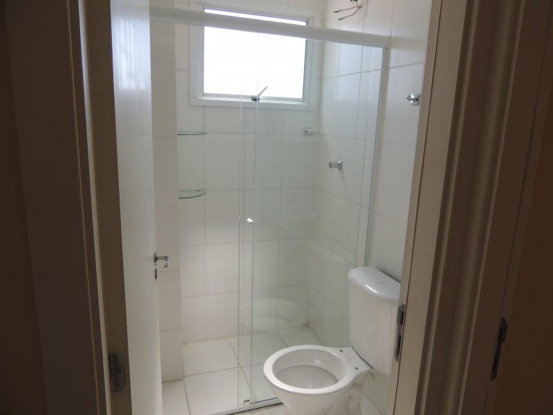Apartamento à venda Vila Ipe com 73m² e 3 quartos por R$ 260.000 - 2130192725-banheiro-1.JPG