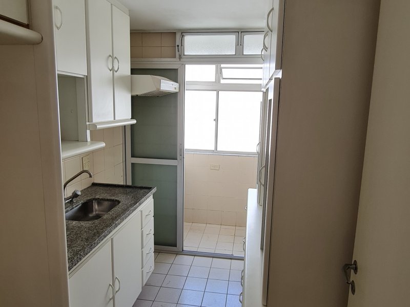 Apartamento à venda Alto de Pinheiros com 57m² e 2 quartos por R$ 670.000 - 1604822381-cozinha3.jpg