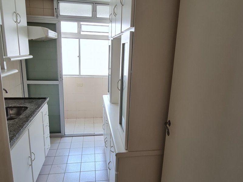Apartamento à venda Alto de Pinheiros com 57m² e 2 quartos por R$ 670.000 - 1771011140-cozinha2.jpg