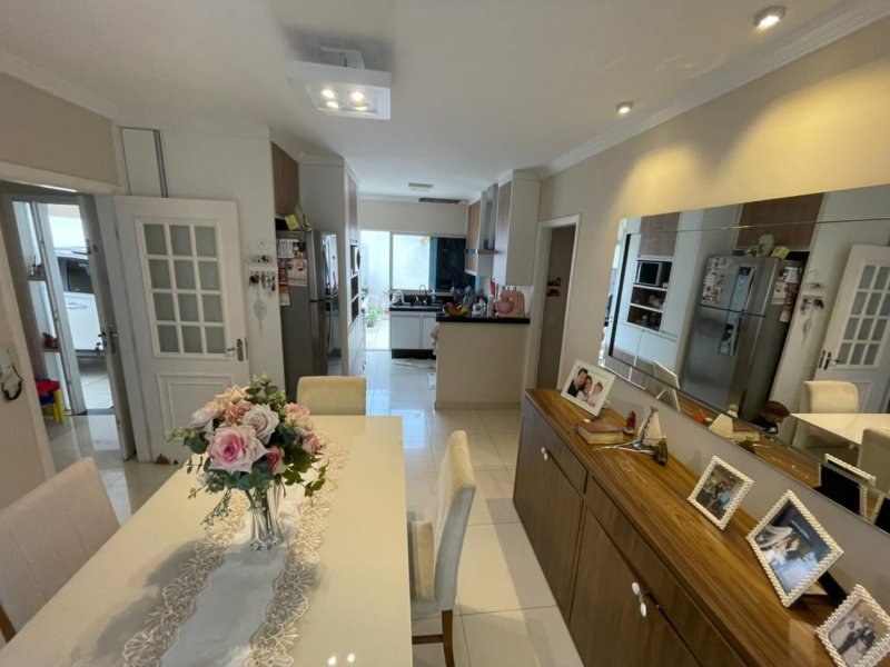 Casa à venda Jardim Parati com 178m² e 3 quartos por R$ 599.000 - 1426447203-c8900223-0002-447c-88a4-853184d59693.jpeg