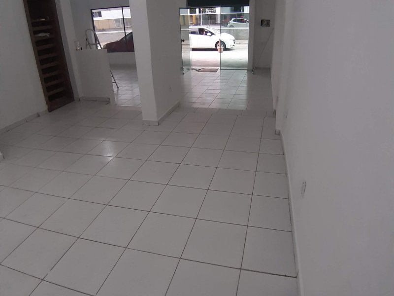 Comercial para alugar Jardim Faculdade com 100m² e 1 quarto por R$ 4.000 - 2026699014-7.jpg