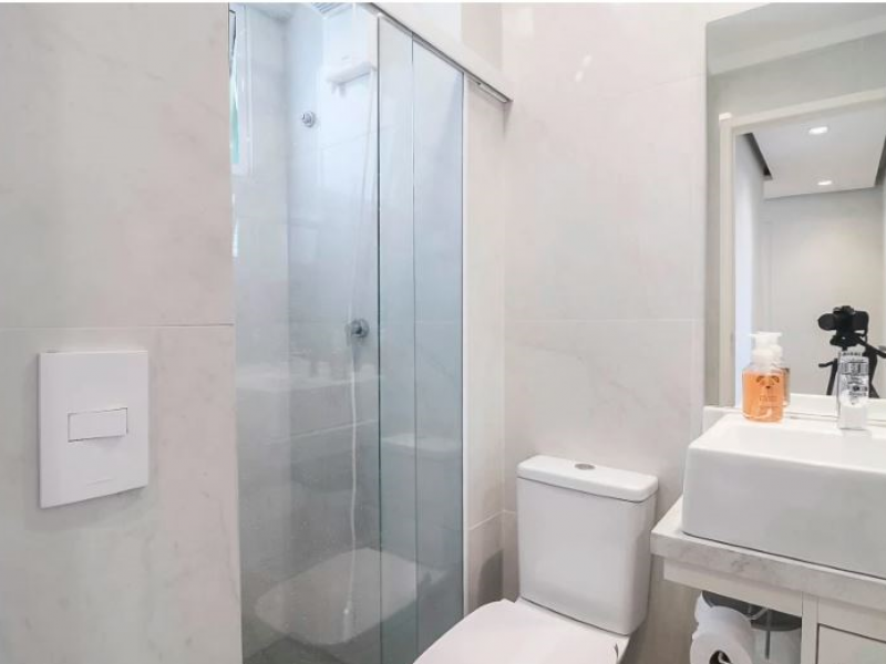 Apartamento à venda Padroeira com 55m² e 2 quartos por R$ 300.000 - 1085225657-banheiro-3.png
