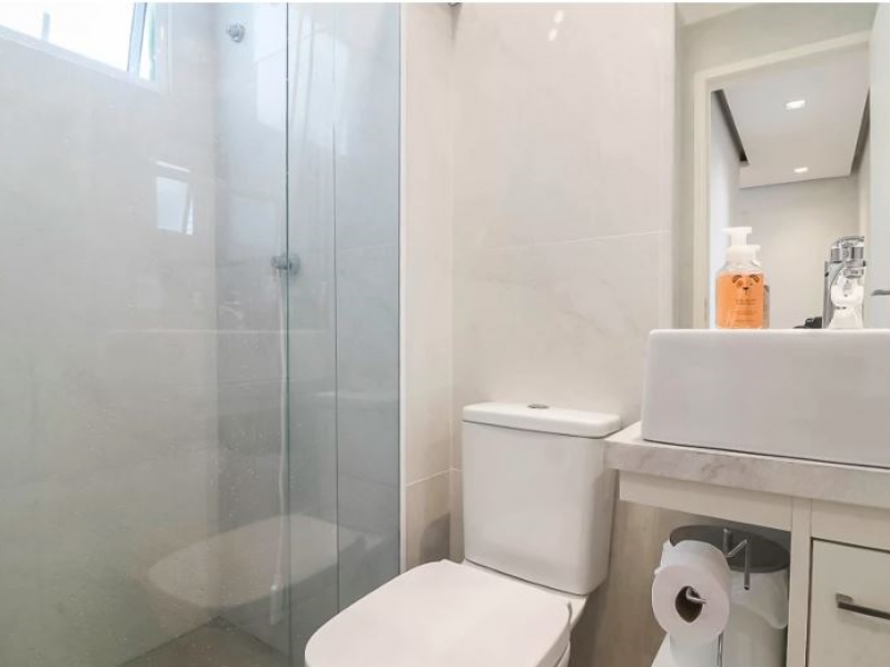 Apartamento à venda Padroeira com 55m² e 2 quartos por R$ 300.000 - 1091541266-banheiro-2.png