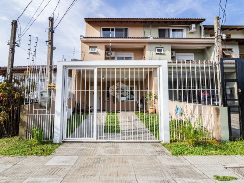 Casa à venda Guarujá com 176m² e 3 quartos por R$ 460.000 - 394901990-fachada.jpeg