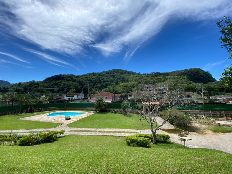 imóvel com 6600m² - Independência - Petrópolis