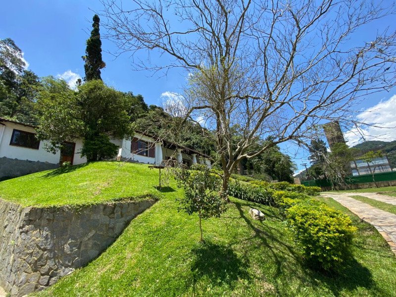 imóvel com 6600m² - Independência - Petrópolis
