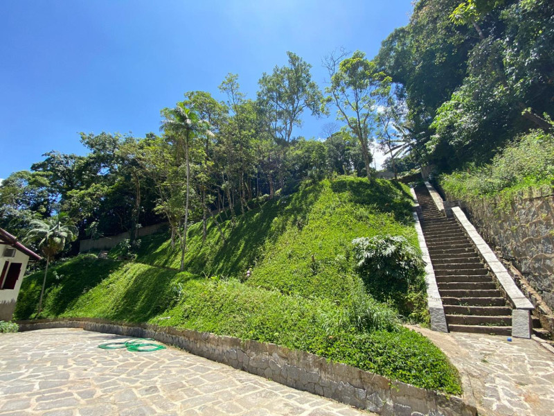 imóvel com 6600m² - Independência - Petrópolis