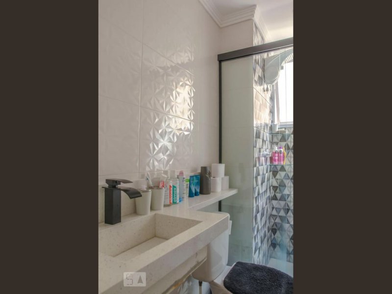 Apartamento à venda Jardim das Gracas com 42m² e 2 quartos por R$ 250.000 - 910450812-banheiro1.jpg