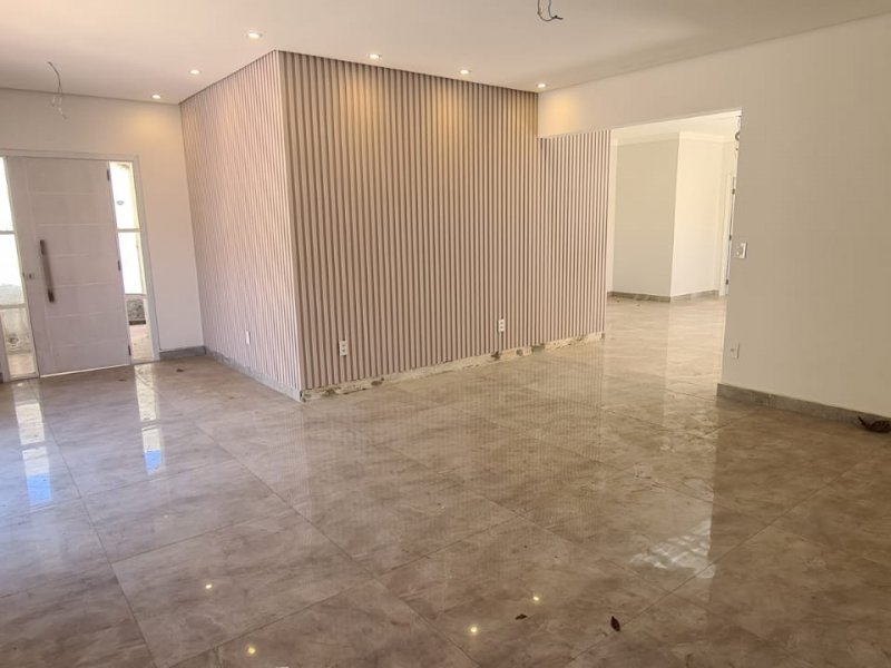 Casa à venda Jardim Nova Europa com 300m² e 3 quartos por R$ 490.000 - 273500474-whatsapp-image-2022-05-17-at-00.jpeg