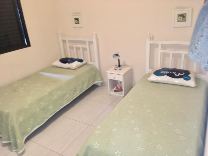 Apartamento à venda Balneário Guarujá com 145m² e 3 quartos por R$ 550.000 - 1385053634-quart0-02-ar-cond.jpg
