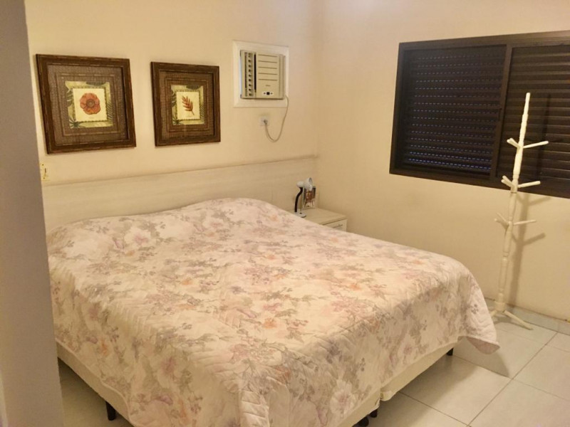 Apartamento à venda Balneário Guarujá com 145m² e 3 quartos por R$ 550.000 - 179972917-suite-cama-king-size.jpg