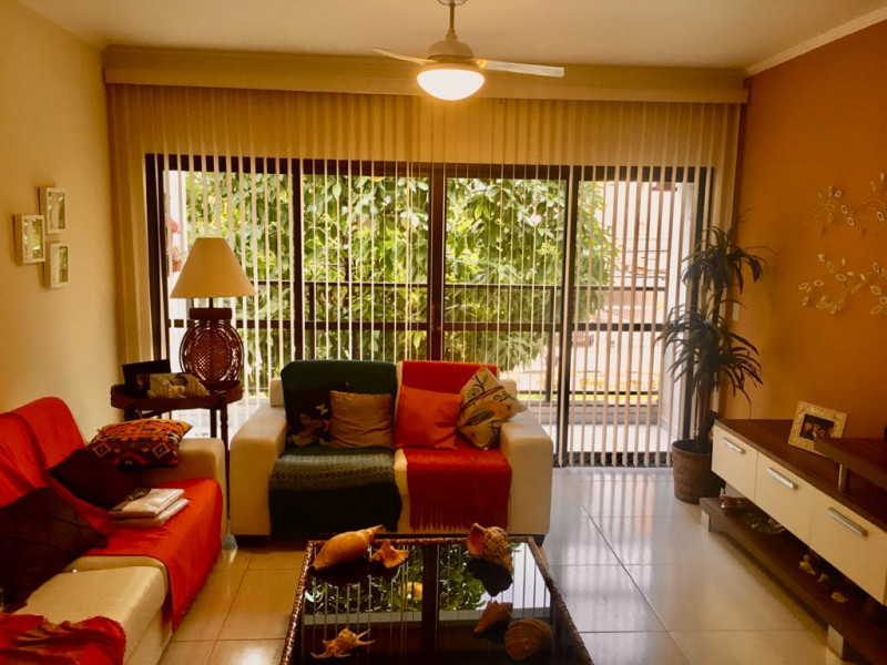 Apartamento à venda Balneário Guarujá com 145m² e 3 quartos por R$ 550.000 - 743606815-sala-e-varanda.jpg