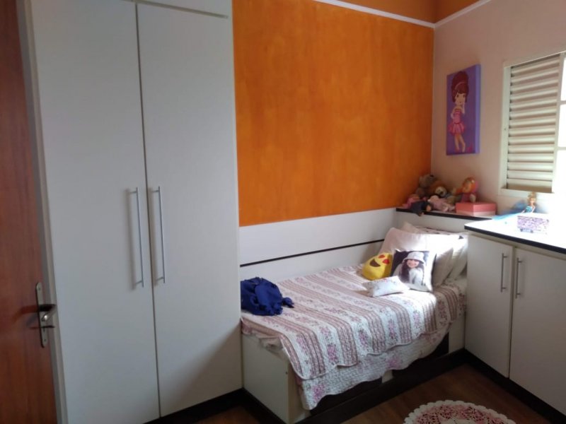 Casa à venda Jardim Luiza II com 314m² e 3 quartos por R$ 680.000 - 230129220-0a8a0a8f-ea4a-42ef-8657-94da20bc5896.jpeg