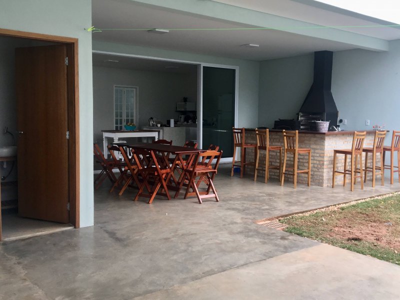 Casa de condomínio à venda Centro com 250m² e 4 quartos por R$ 950.000 - 1436009747-b0f8803c-0fcc-422c-9f61-7732e0a06f2f.jpeg