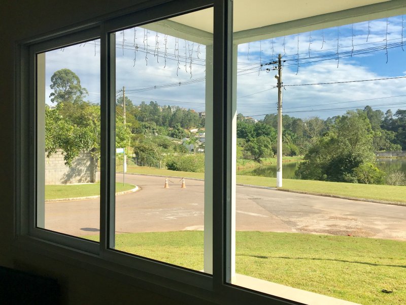 Casa de condomínio à venda Centro com 250m² e 4 quartos por R$ 950.000 - 2085103469-2ebbc5b2-ad0b-4725-a6b7-863bd559a7ee.jpeg