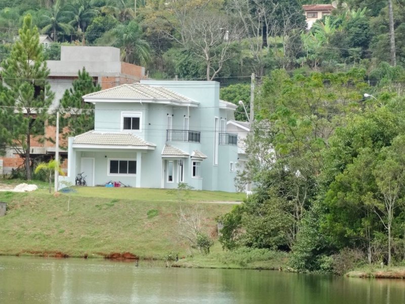 Casa de condomínio à venda Centro com 250m² e 4 quartos por R$ 950.000 - 559375777-dfe3715e-8438-484d-96cf-fdd4db194ebf.jpeg