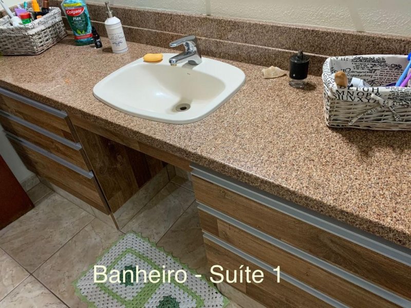 Casa de condomínio à venda Portal do Sabiá com 440m² e 5 quartos por R$ 1.499.999 - 1565571636-banheiro-1-v.jpeg