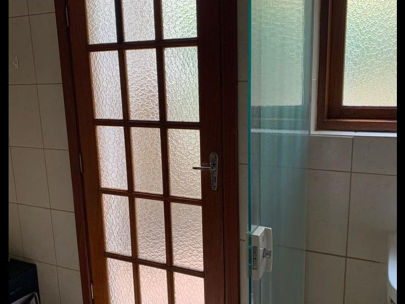 Casa de condomínio à venda Portal do Sabiá com 440m² e 5 quartos por R$ 1.499.999 - 34928698-lavanderia-vi.jpeg