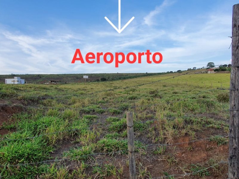 Terreno à venda Centro com 4400m² e 1 quarto por R$ 850.000 - 1860637752-30ac5775-a057-4cf2-b99f-fab378473090.jpeg