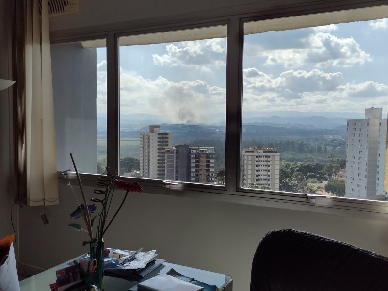 Comercial à venda Centro com 33m² e 1 quarto por R$ 170.000 - 2067178551-img-20220520-135321616-hdr.jpg