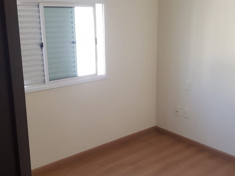 Apartamento à venda Santa Mônica com 62m² e 2 quartos por R$ 240.000 - 1473586435-16-quarto-1.jpeg