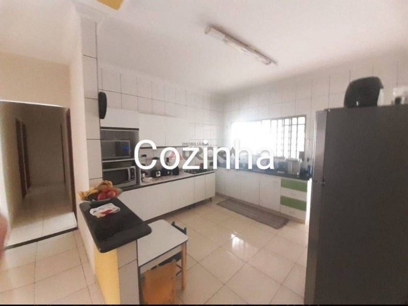 Casa à venda Ouro Branco com 272m² e 3 quartos por R$ 560.000 - 1974730185-b7becdb6-ba94-4e48-8e37-4c740579a817.jpg