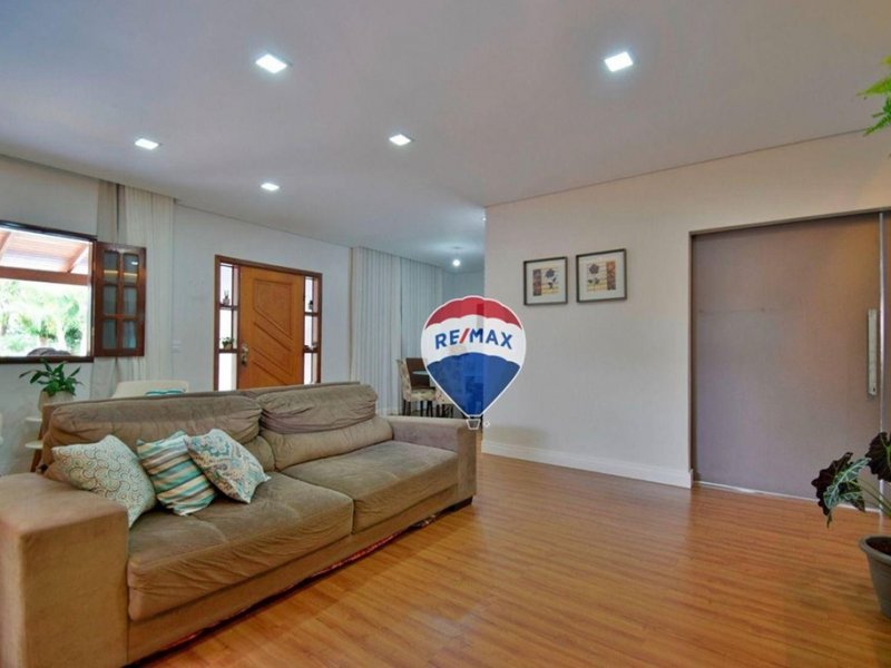 Casa de condomínio à venda Centro com 856m² e 3 quartos por R$ 1.200.000 - 1748256820-bcd0ff182c01b02b3b8d2526b9095122.jpg