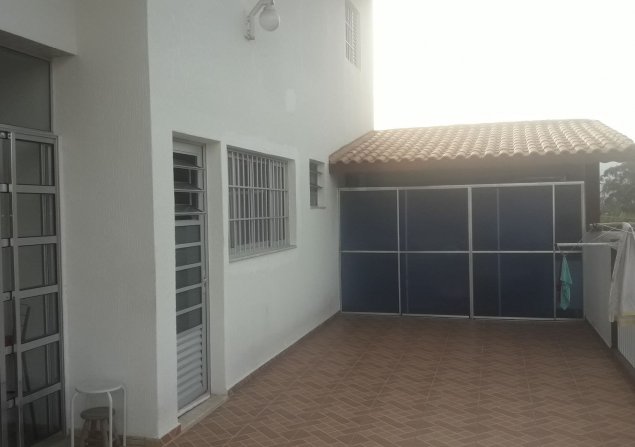 imóvel com 231m²