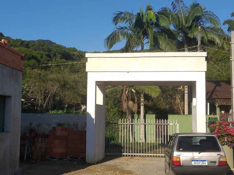 Casa à venda Centro com 90m² e 3 quartos por R$ 270.000 - 1689544740-20210708-083839.jpg