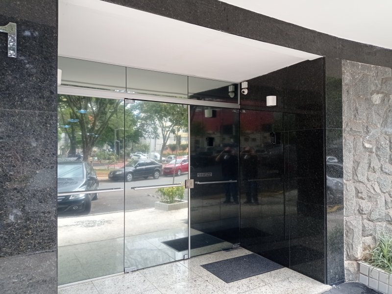 Apartamento à venda Gutierrez com 210m² e 4 quartos por R$ 1.030.000 - 1581459100-portaria-do-predio.jpg
