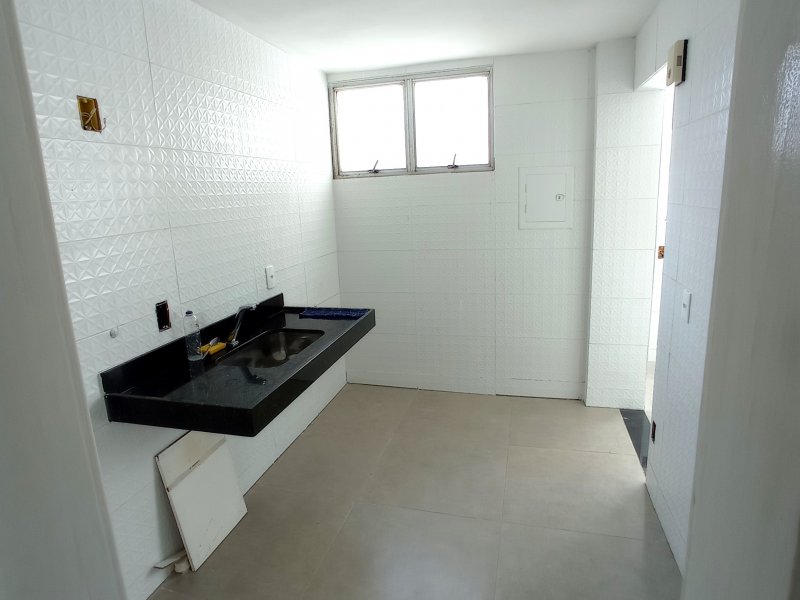Apartamento à venda Gutierrez com 210m² e 4 quartos por R$ 1.030.000 - 2102446718-cozinha-vista-da-porta-de-entrada.jpg