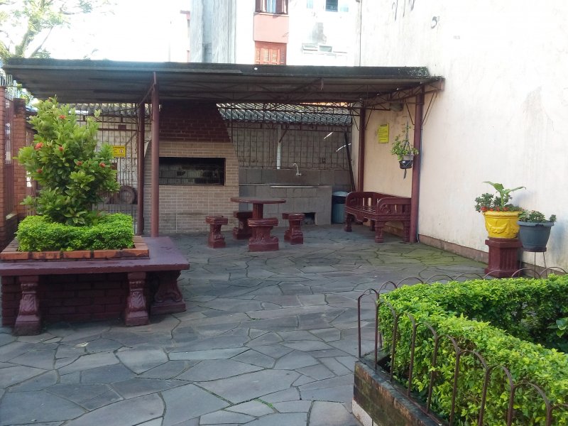 Apartamento à venda Rubem Berta com 45m² e 1 quarto por R$ 80.000 - 563385024-20190527-104952.jpg