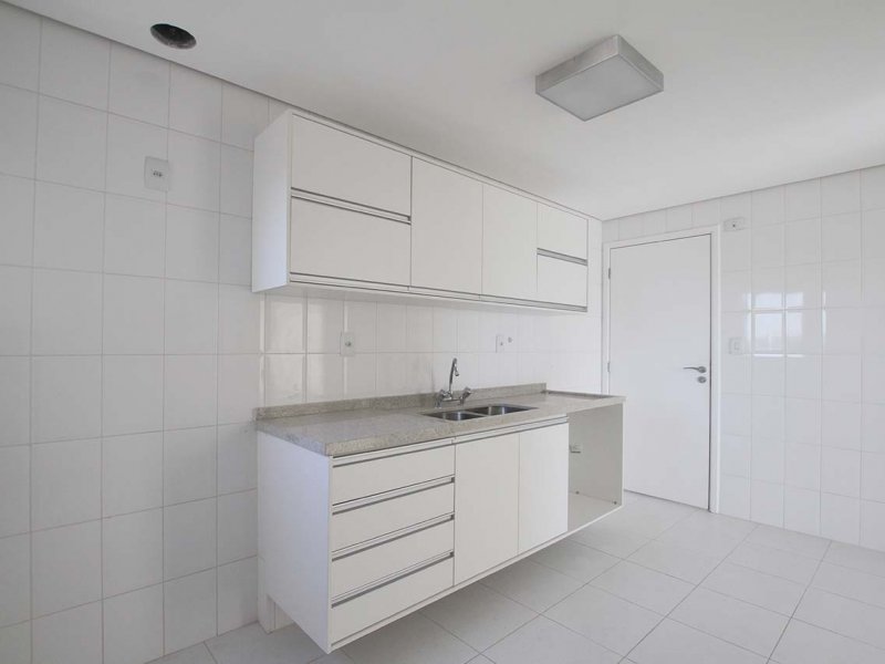 Apartamento à venda Santo Amaro com 143m² e 4 quartos por R$ 1.900.000 - 1049886332-cozinha2.jpg