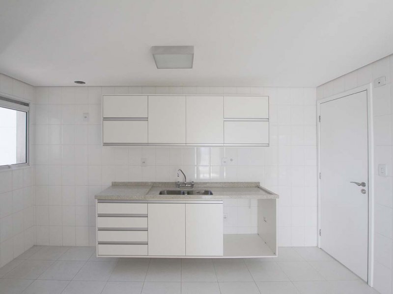 Apartamento à venda Santo Amaro com 143m² e 4 quartos por R$ 1.900.000 - 1086163654-cozinha1.jpg