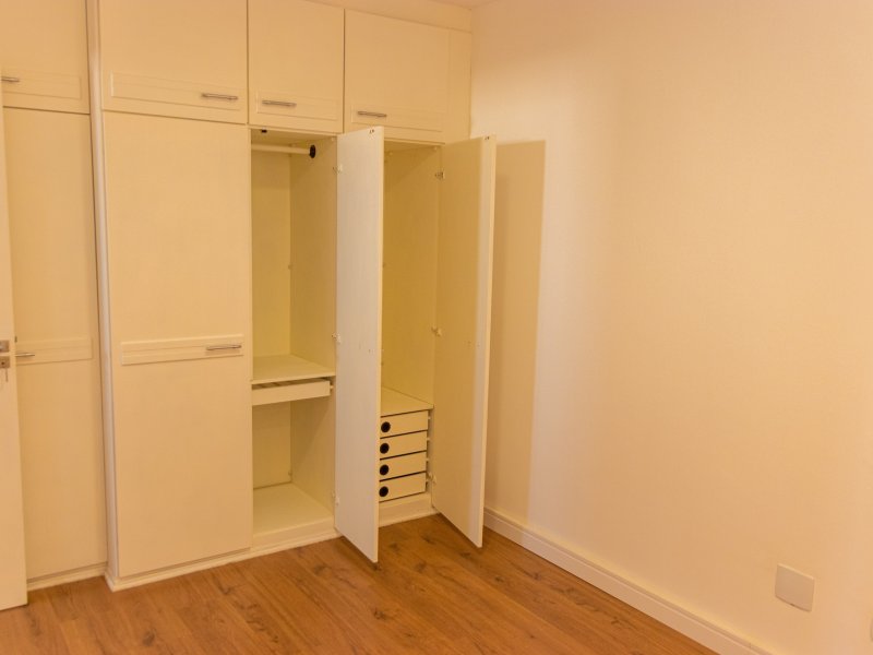 Apartamento à venda Juvevê com 145m² e 4 quartos por R$ 780.000 - 1276264461-quarto-5.jpg