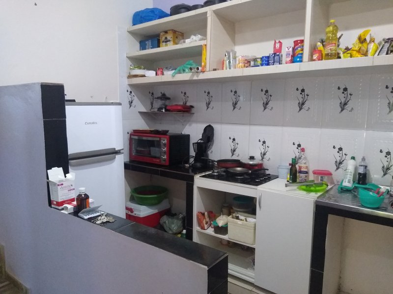 Casa à venda Centro com 180m² e 2 quartos por R$ 200.000 - 1652425853-img-20220410-163727155.jpg