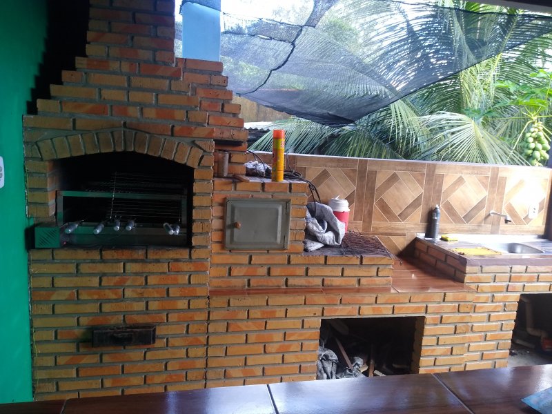 Casa à venda Centro com 180m² e 2 quartos por R$ 200.000 - 360169642-img-20220410-164425530.jpg