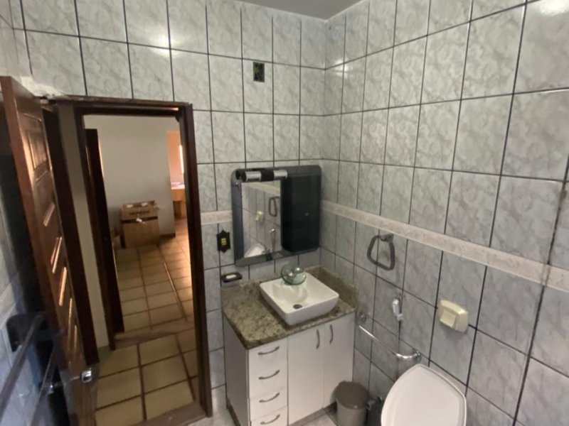 Casa à venda Ibes com 220m² e 3 quartos por R$ 950.000 - 1231861101-foto19a.jpeg